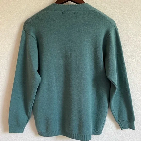 Green Cardigan Sweater V-Neck Long Sleeve Buttons Sequin Embroidered Size Medium - Picture 3 of 7